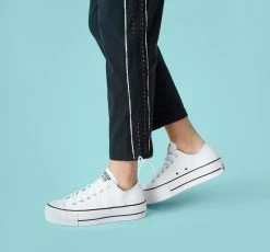 Women's Converse Leather Platform Chuck Taylor All Star Low Shoes White WHITE -women‘s Sales Store 561680C H 107X1 871f219b af19 48e7 af25 b84a2a9af55f