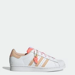 Women's Adidas Originals Superstar Shoes Self-Love WHITE -women‘s Sales Store Women sadidasOriginalsSuperstarShoesSelf LoveGW0570 2